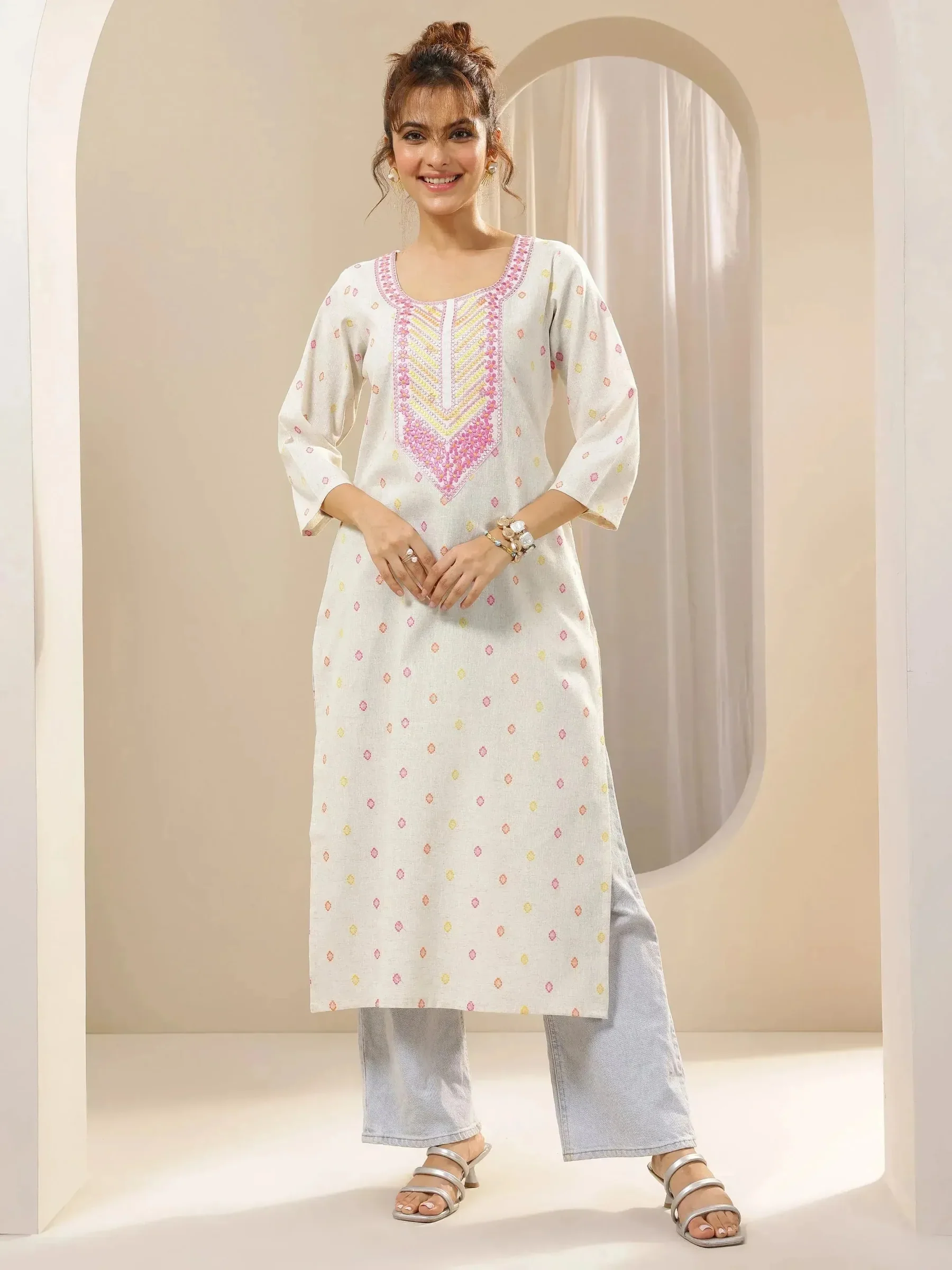 29471O_1_main_46e648d9-0837-4c31-bfaf-3d50aa8406a1.webp Off White Embroidered Cotton Straight Kurta - Image 1